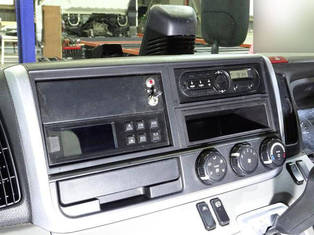 三菱ふそうキャンター冷凍車（冷蔵車）小型（2t・3t）[写真31]