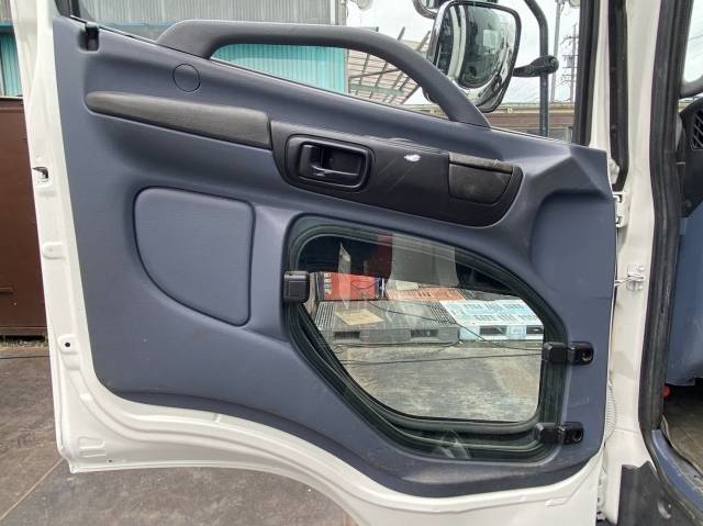 日野レンジャークレーン4段増トン（6t・8t）[写真23]