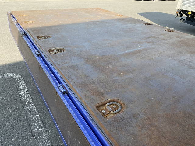 三菱ふそうキャンター平ボディ小型（2t・3t）[写真13]