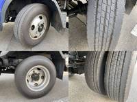 三菱ふそうキャンター平ボディ小型（2t・3t）[写真16]