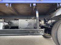 三菱ふそうキャンター平ボディ小型（2t・3t）[写真18]