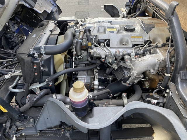 三菱ふそうキャンター平ボディ小型（2t・3t）[写真23]