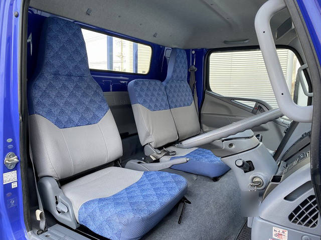 三菱ふそうキャンター平ボディ小型（2t・3t）[写真28]