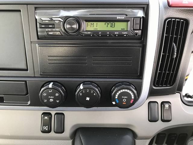 三菱ふそうキャンターダンプ小型（2t・3t）[写真15]