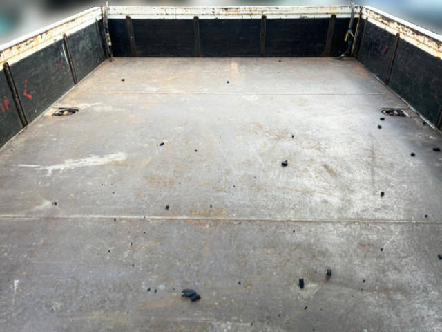 三菱ふそうファイター平ボディ中型（4t）[写真10]