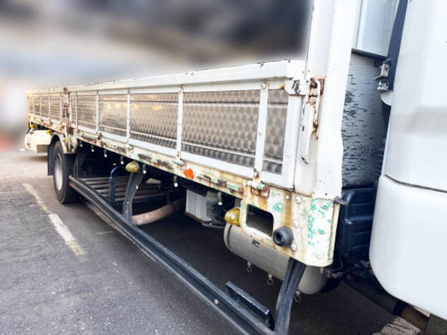 三菱ふそうファイター平ボディ中型（4t）[写真13]