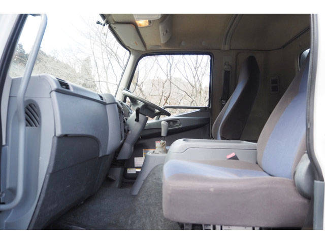 三菱ふそうファイタークレーン4段中型（4t）[写真31]