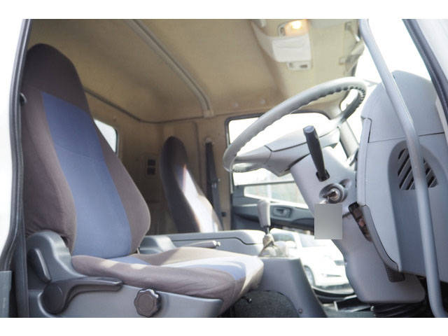 三菱ふそうファイタークレーン4段中型（4t）[写真35]