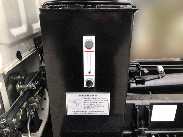 いすゞエルフコンテナ専用車小型（2t・3t）[写真11]