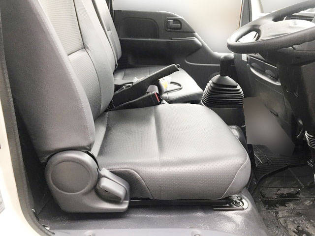 いすゞエルフコンテナ専用車小型（2t・3t）[写真22]