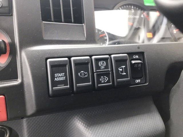 いすゞエルフコンテナ専用車小型（2t・3t）[写真30]