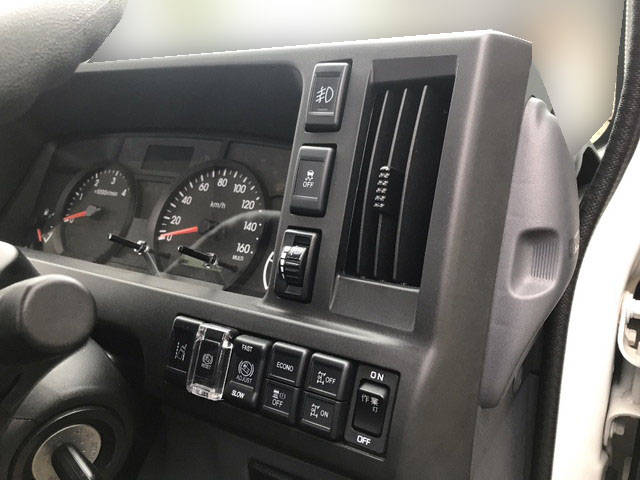 いすゞエルフコンテナ専用車小型（2t・3t）[写真31]