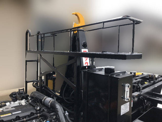 いすゞエルフコンテナ専用車小型（2t・3t）[写真07]