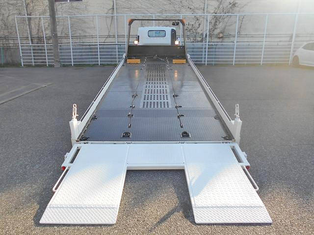 いすゞエルフセーフティローダー小型（2t・3t）[写真10]