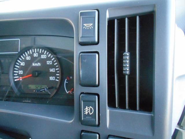 いすゞエルフセーフティローダー小型（2t・3t）[写真32]