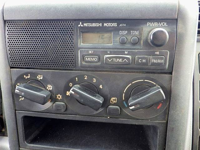 三菱ふそうキャンタークレーン3段小型（2t・3t）[写真13]