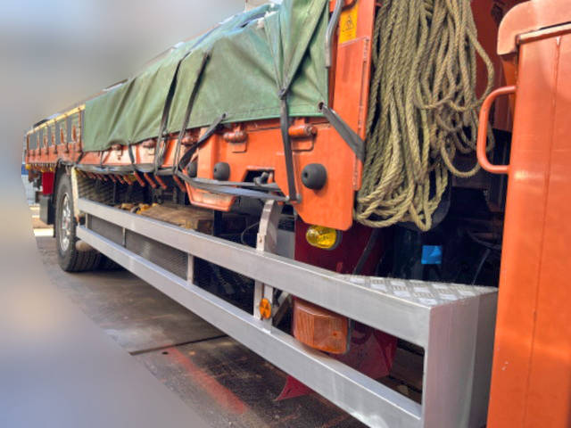 日野レンジャークレーン4段増トン（6t・8t）[写真20]