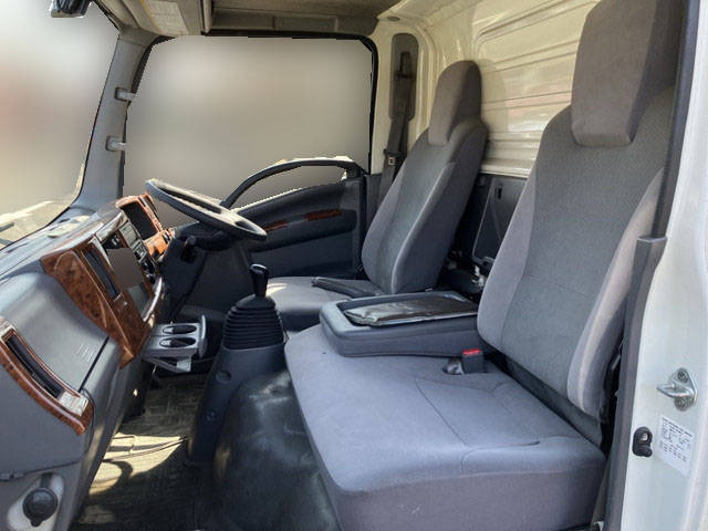 いすゞエルフアルミバン小型（2t・3t）[写真21]