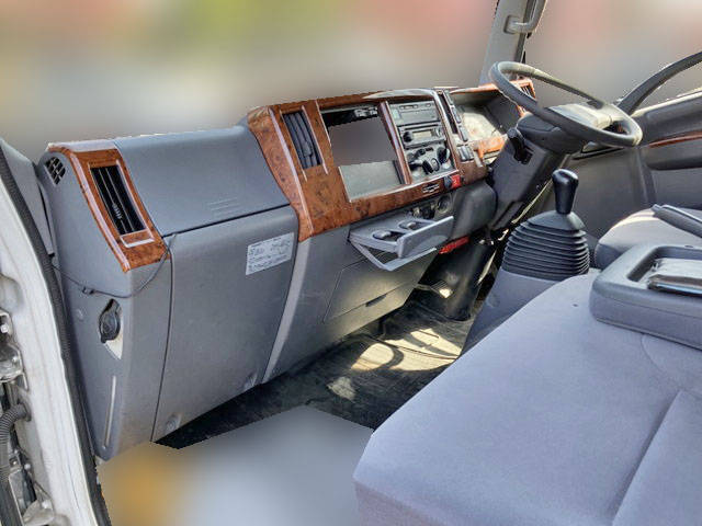 いすゞエルフアルミバン小型（2t・3t）[写真23]