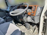 いすゞエルフアルミバン小型（2t・3t）[写真24]