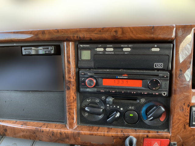 いすゞエルフアルミバン小型（2t・3t）[写真27]