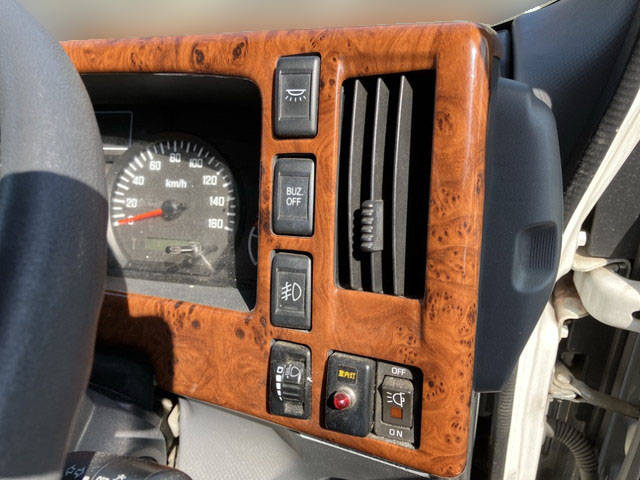 いすゞエルフアルミバン小型（2t・3t）[写真29]