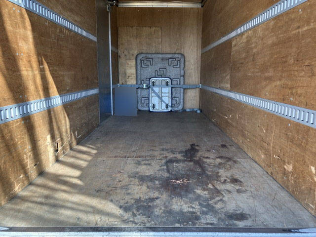 いすゞエルフアルミバン小型（2t・3t）[写真08]