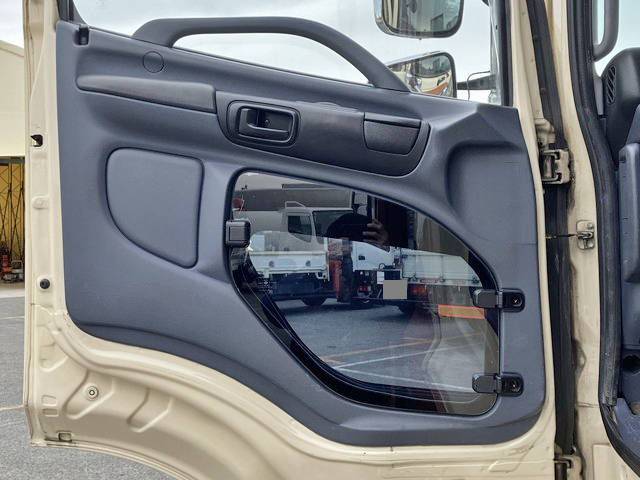 日野プロフィアクレーン3段大型（10t）[写真29]