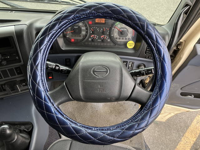 日野プロフィアクレーン3段大型（10t）[写真36]