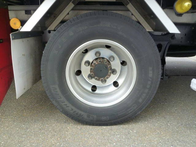 いすゞフォワードアルミウイング中型（4t）[写真19]