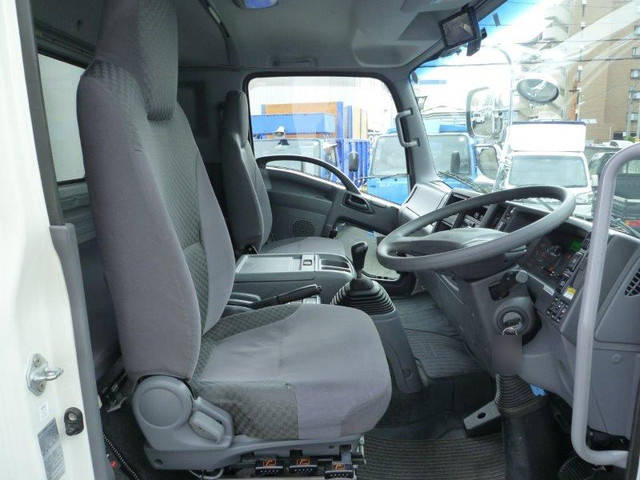 いすゞフォワードアルミウイング中型（4t）[写真29]