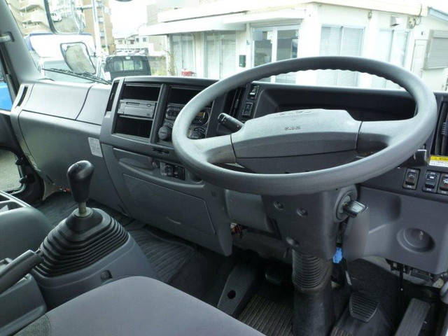 いすゞフォワードアルミウイング中型（4t）[写真33]