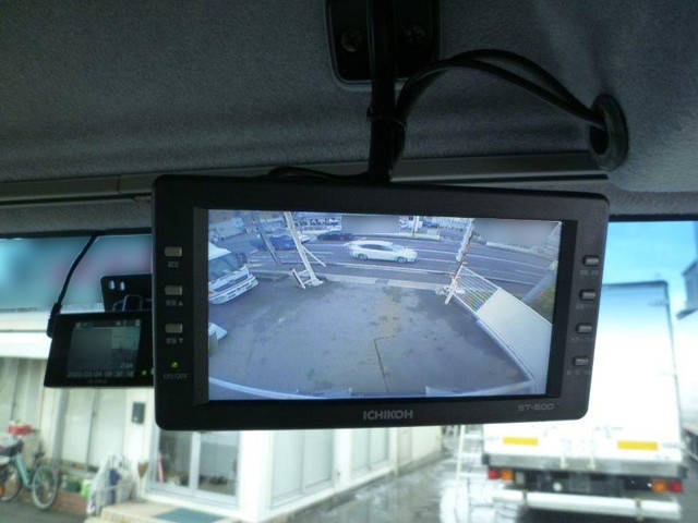 いすゞフォワードアルミウイング中型（4t）[写真37]