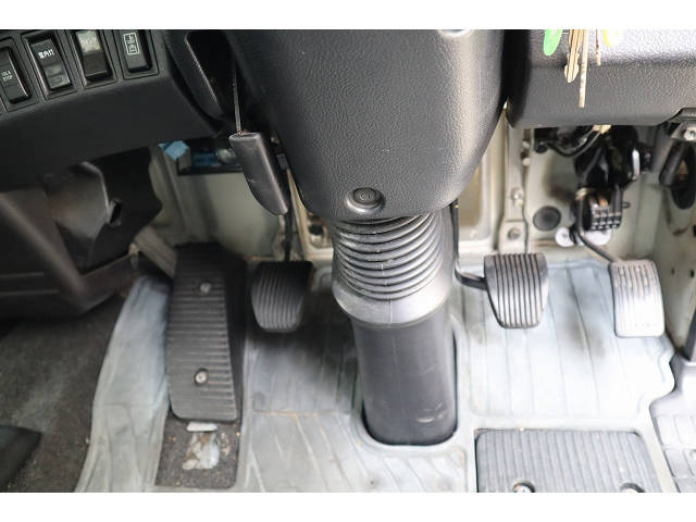 日野レンジャーアルミウイング中型（4t）[写真23]