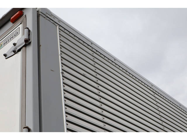 日野レンジャーアルミウイング中型（4t）[写真36]