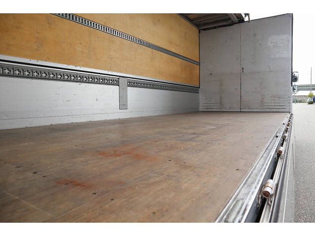 日野レンジャーアルミウイング中型（4t）[写真04]