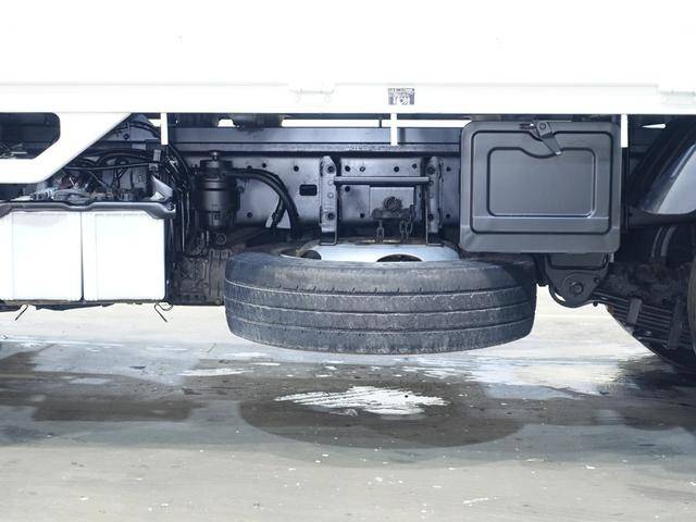 トヨタトヨエース平ボディ小型（2t・3t）[写真16]