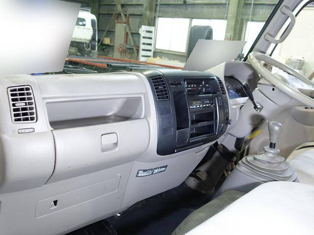 トヨタトヨエース平ボディ小型（2t・3t）[写真24]