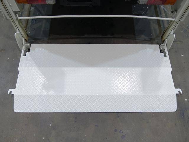 トヨタトヨエース平ボディ小型（2t・3t）[写真09]