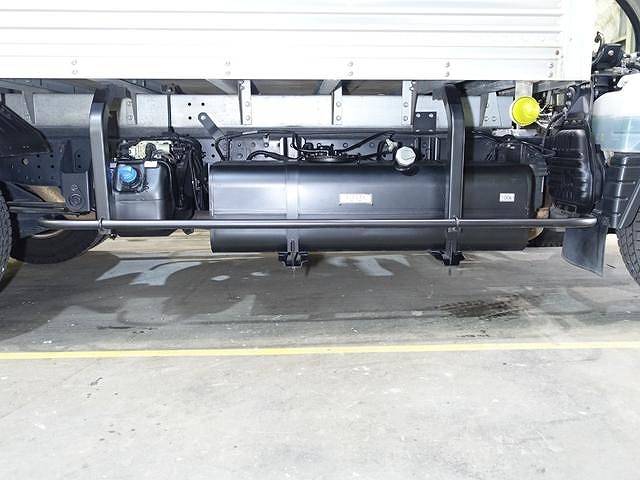 三菱ふそうキャンターアルミバン小型（2t・3t）[写真10]