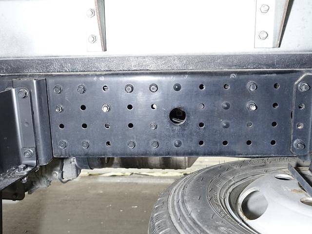 三菱ふそうキャンターアルミバン小型（2t・3t）[写真14]