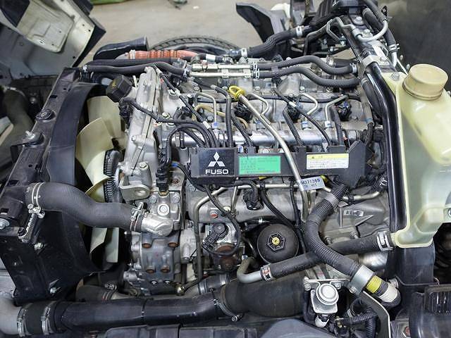 三菱ふそうキャンターアルミバン小型（2t・3t）[写真20]