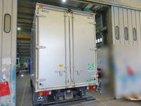 三菱ふそうキャンターアルミバン小型（2t・3t）[写真02]