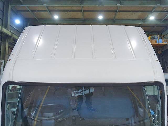 三菱ふそうキャンターアルミバン小型（2t・3t）[写真05]