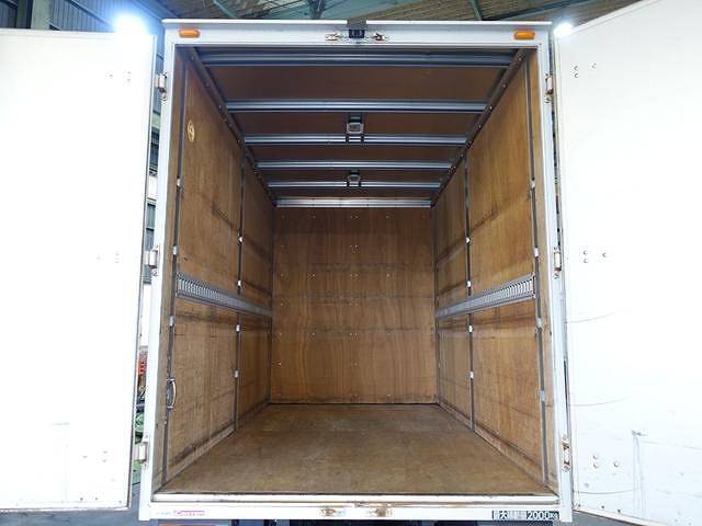 三菱ふそうキャンターアルミバン小型（2t・3t）[写真07]