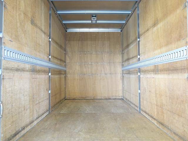 三菱ふそうキャンターアルミバン小型（2t・3t）[写真08]