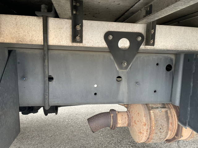 日野レンジャー冷凍車（冷蔵車）中型（4t）[写真24]