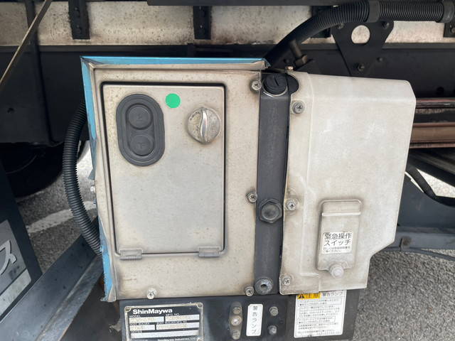 日野レンジャー冷凍車（冷蔵車）中型（4t）[写真25]