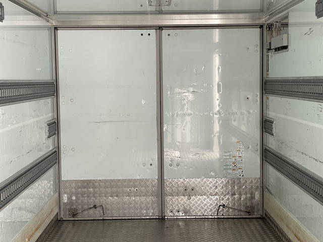 日野レンジャー冷凍車（冷蔵車）中型（4t）[写真39]