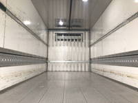 三菱ふそうファイター冷蔵冷凍ウイング増トン（6t・8t）[写真11]